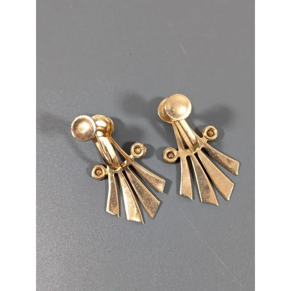Vintage‎ Gold Tone Art Deco Fan Purple Smokey Rhinestone Screw Back Earrings